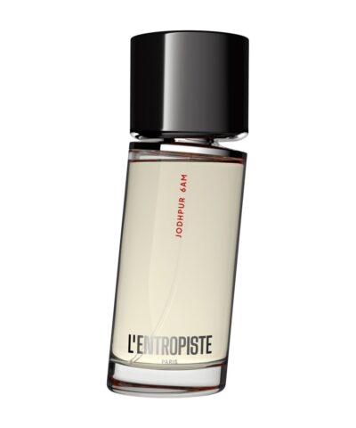 L'Entropiste Jodhpur 6am EDP 100 ml buteliukas su juodu dangteliu ir šviesiu skysčiu ant balto fono