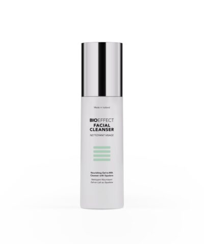 BIOEFFECT Facial Cleanser 120 ml buteliukas baltame fone