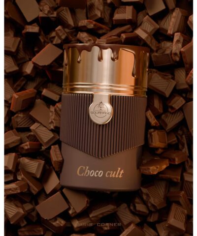 Paris Corner Choco Cult EDP 100 ml brūns flakons šokolādes fonā